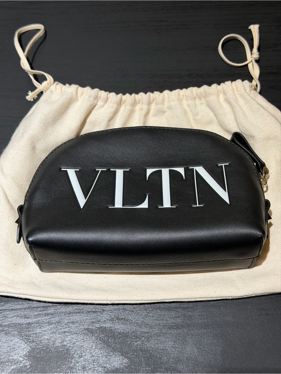 Handbags - Black Leather Zip Pouch